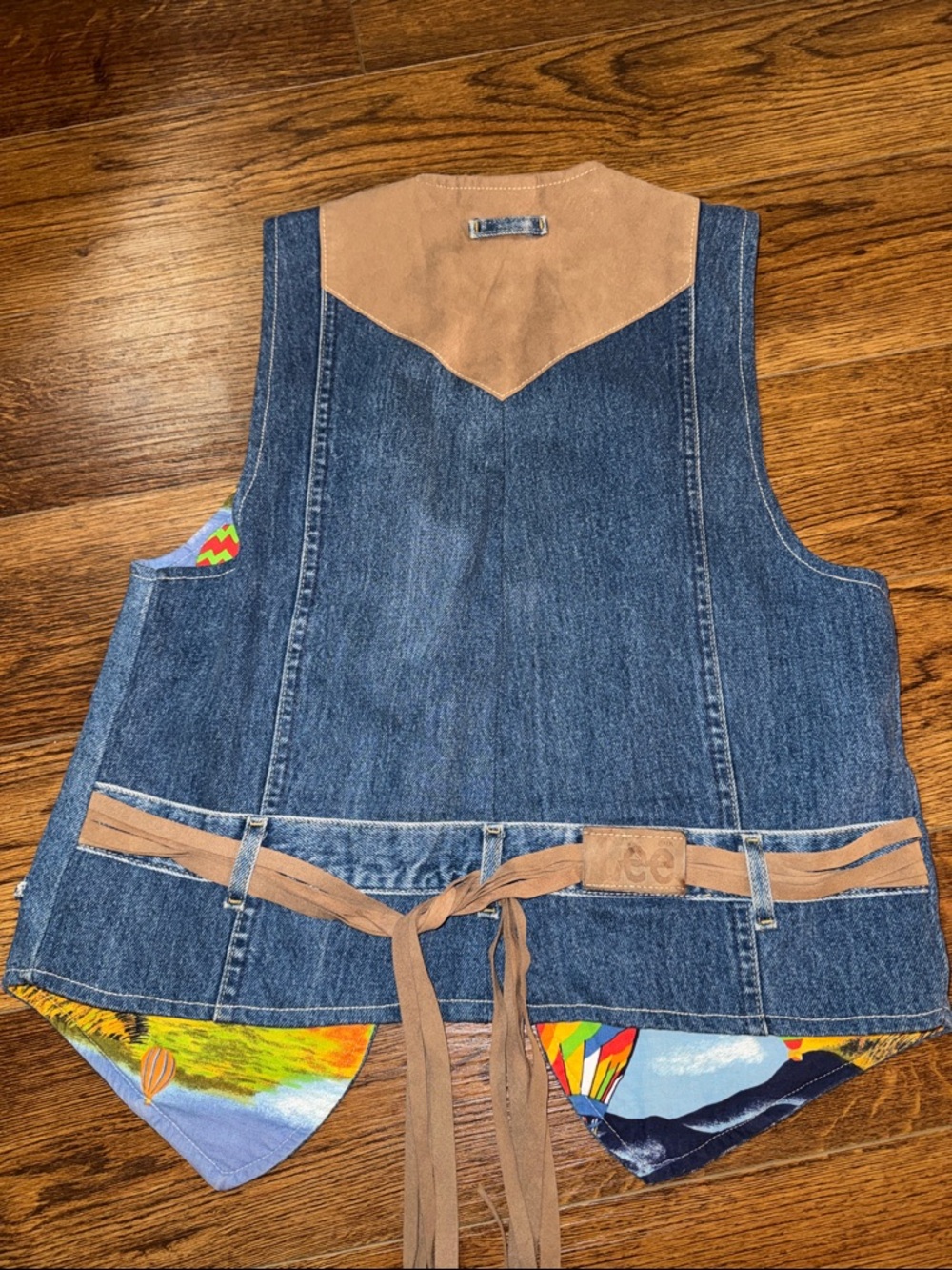 70s Lee Denim Upcycled Western Vest with Hot Air Balloon Lining - One of a Kind - Picture 3 of 5